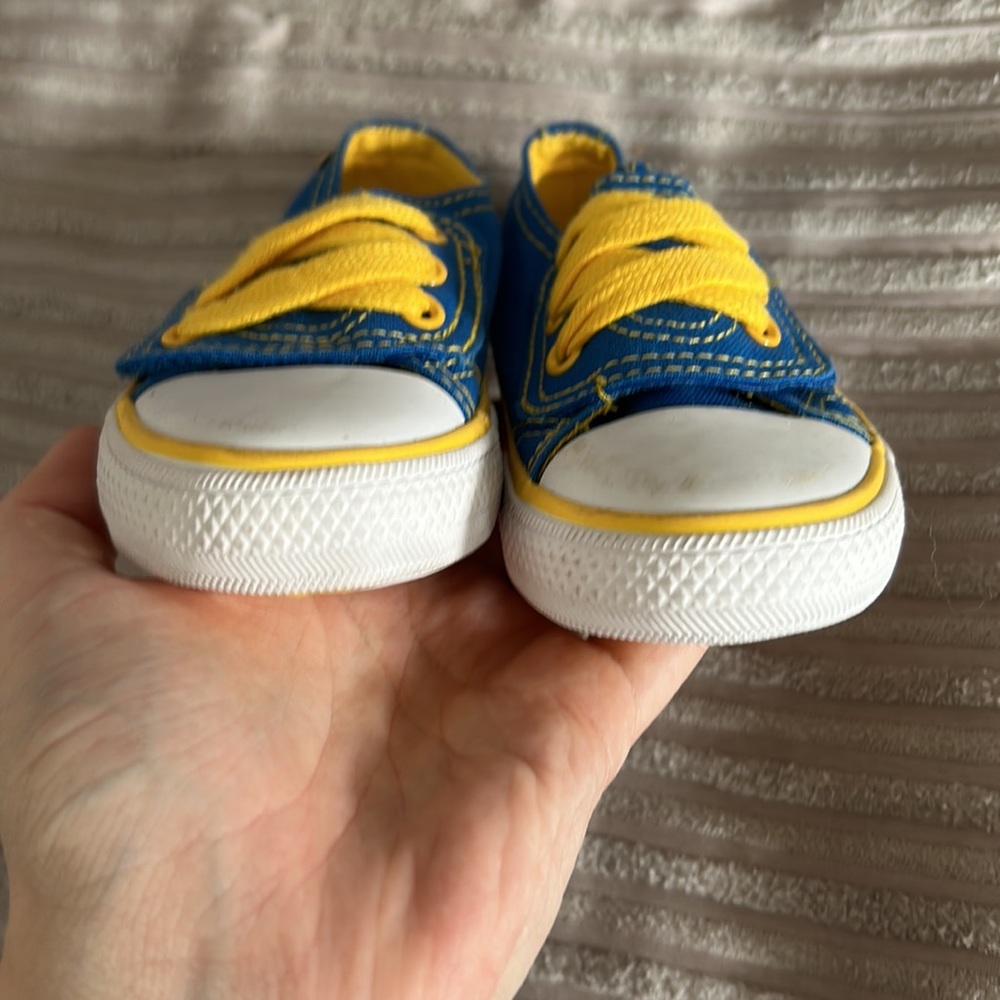 Mothercare size 4 blue and yellow shoes - Picture 3 of 4